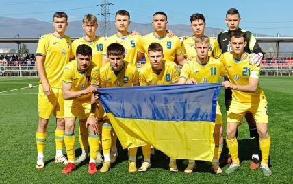 
Юнацька збірна України здобула другу поспіль перемогу в елітраунді відбору на Євро-2024 (відео)
