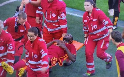 
Матч Серії А не дограли через серцевий напад у футболіста "Роми": подробиці моторошого інциденту
