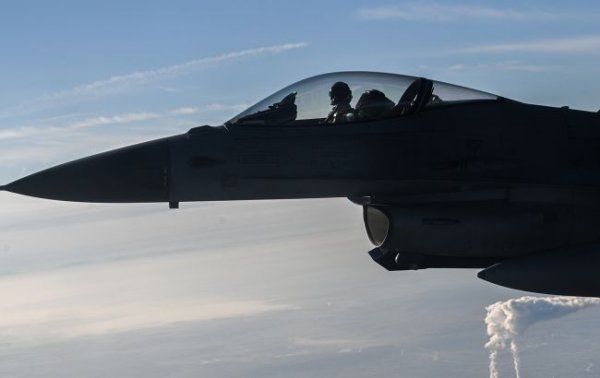 
Поява F-16 в Україні буде несподіванкою. Пілоти на завершальному етапі навчання 