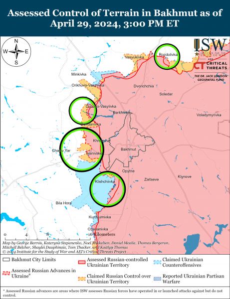 
По всьому фронту точаться позиційні бої, армія РФ просунулася лише на одній ділянці: карти ISW 