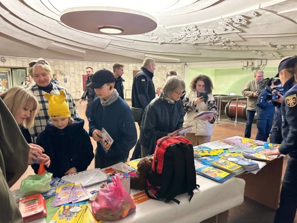 Для пассажиров столичной подземки тренинги по минной безопасности