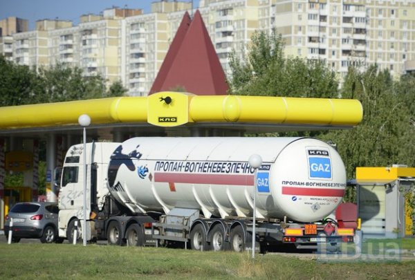 ​Ціни на АЗС зростуть: уряд пропонує підвищити акцизи
                                