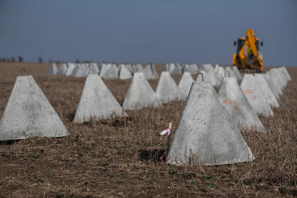 Нардепи перевірять, чи справді все погано з фортификаціями: комісія почала роботу