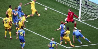 
На матчі Україна – Бельгія розгорнули банер із загиблим наймолодшим захисником "Азовсталі" (відео)
