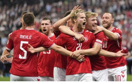 
Данія – Сербія: де дивитися і ставки букмекерів на матч Євро-2024
