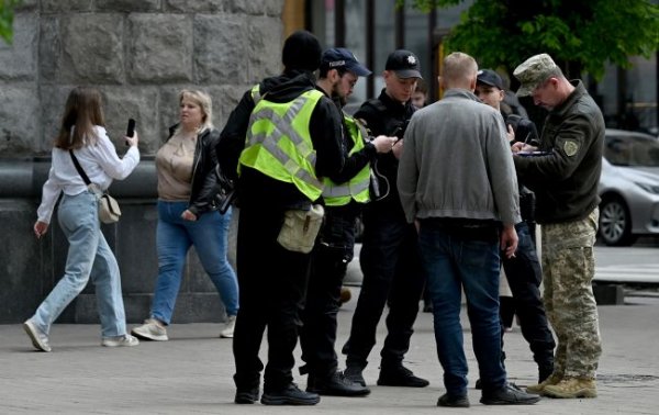 
У Харківській області сталася бійка між цивільними та військовими: у ТЦК відреагували 