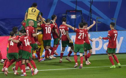 
Португалія з Роналду вирвала вольову перемогу над Чехією в першому турі Євро-2024 (відео)
