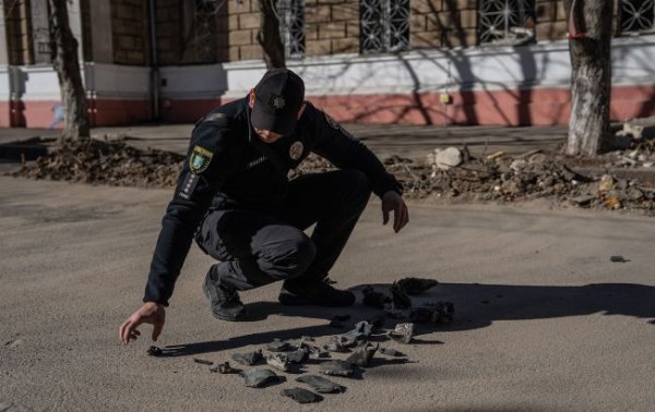
Росіяни вдарили КАБом біля магазину у Донецькій області, є загиблий та поранені 