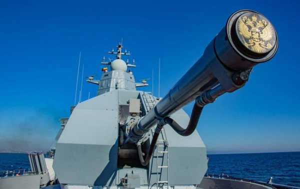 
У ВМС розповіли про ворожі ракетоносії в Чорному й Азовському морях: який можливий залп 