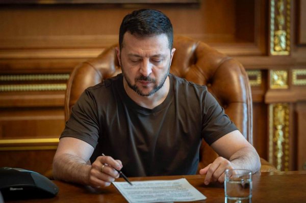 Зеленський підписав закон про застосування англійської мови в Україні