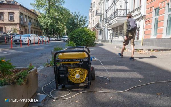 
Споживання досягло максимуму через спеку: "Укренерго" назвало час найбільших відключень 