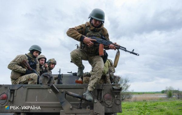 
Від початку доби більше сотні боєзіткнень, ворог активний на трьох напрямках, - Генштаб 