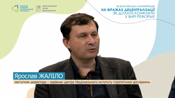 Курс гривні між 40 та 41 грн за долар: люди нервують, кредитори розводять руками 
                                