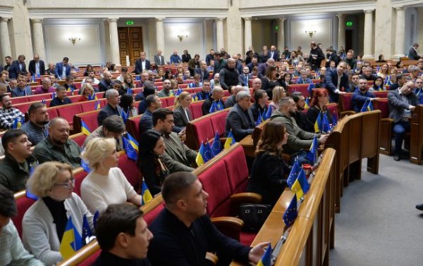 
Рада хоче дозволити корупціонерам відкупитися від покарання 