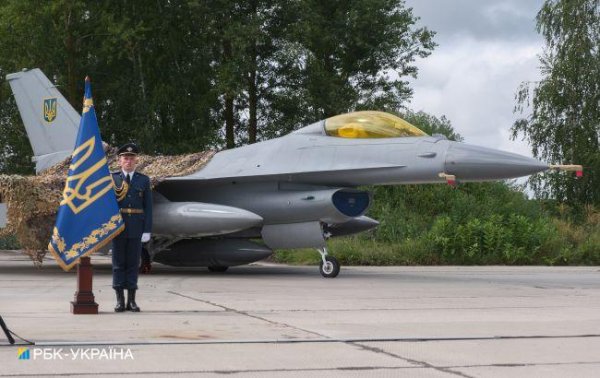 
F-16 вже в Україні. Яке озброєння "засвітили" на українських винищувачах 