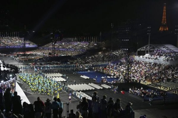 
У Парижі відбулася церемонія відкриття Паралімпійських ігор-2024: збірну України зустріли оваціями
