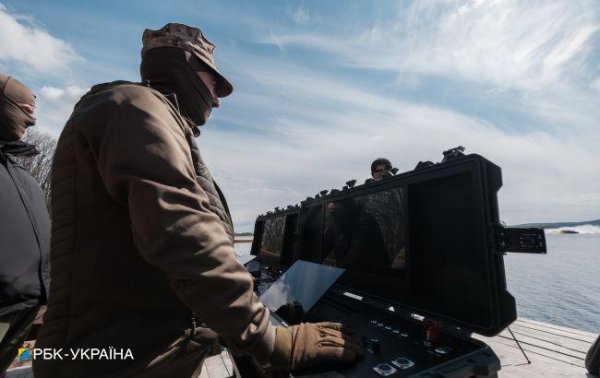 
Українські розвідники знищили російський катер "Тунець" в Криму (відео) 