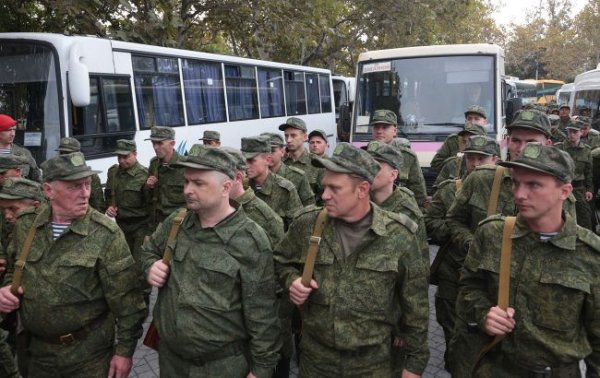 
Росіяни поповнюють втрати солдатів алкоголіками і порушниками дисципліни, - АТЕШ 