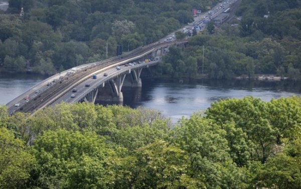 
Попри забруднення Десни та Сейму, якість води у Києві в нормі, - Міндовкілля 