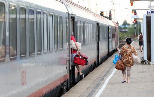 
УЗ повідомляє про зміни у розкладі через повінь у Центральній Європі: куди не їхатимуть поїзди 