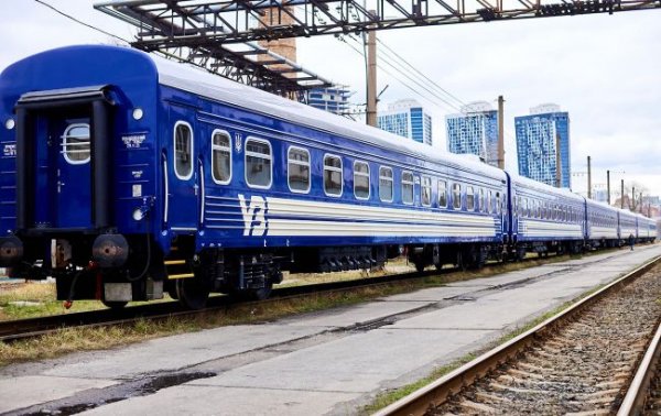 
Укрзалізниця запустила поїзди в обхід Білої Церкви: які рейси затримуються 