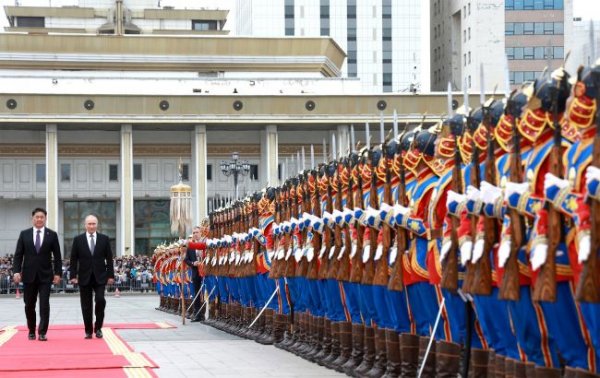 
Під час візиту Путіна поліція Монголії переслідувала проукраїнських активістів, - AP 