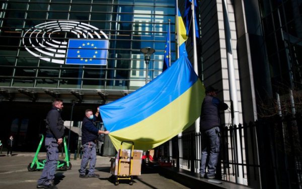 Європарламент схвалив фінансову підтримку для України за рахунок російських активів
                                