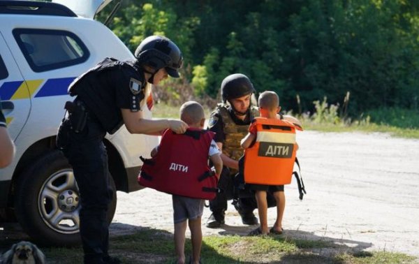 
У Сумській області оголосили примусову евакуацію дітей з понад 100 населених пунктів 