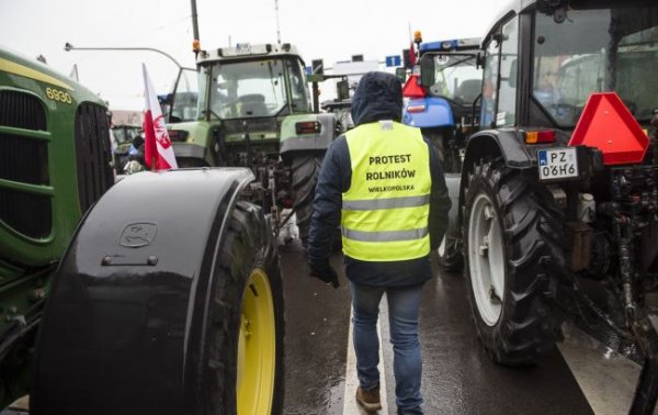 
Польські фермери можуть знову заблокувати кордон з Україною, - ДПСУ 