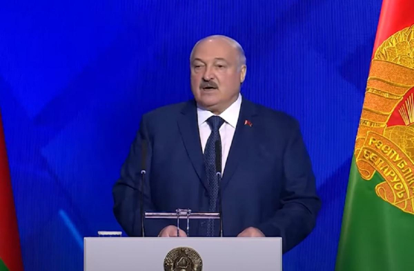 "Хочуть зберегти обличчя": Лукашенку примарилась готовність Заходу до перемир'я