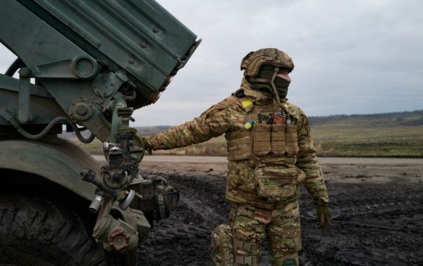 
Основні зусилля окупанти прикладають на трьох напрямках: яка ситуація на фронті 