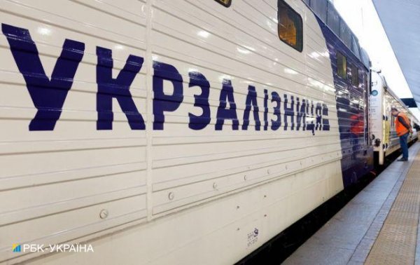 
Ворог обстріляв залізничний об'єкт у Сумській області, була поранена працівниця "УЗ" 