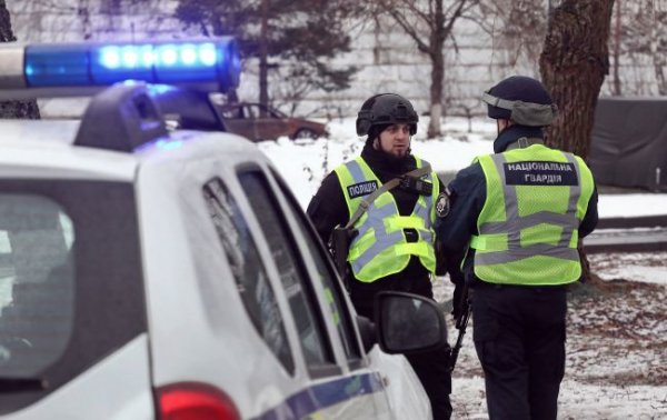 
У Харкові біля входу в будівлю поліції здетонував невідомий пристрій 