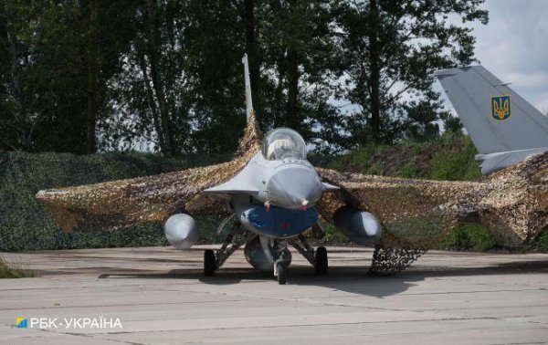 
Вперше в історії: український пілот F-16 встановив рекорд зі збиття ракет за один виліт 