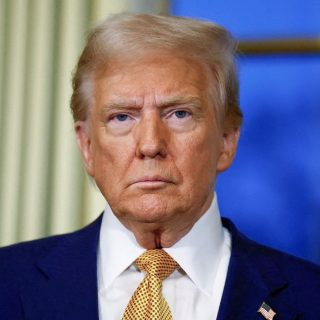 Президент США Дональд Трамп припускає зміну своєї позиції щодо України через дії Росії, зокрема після ракетного обстрілу Києва.​