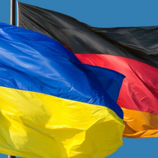 Німеччина оголосила про новий пакет військової допомоги Україні на суму близько 5 мільярдів євро, який включає поставки озброєння, боєприпасів та інші засоби підтримки.