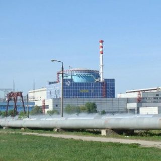 Три українські АЕС тимчасово зупинили енергоблоки для планового технічного обслуговування та перезавантаження палива, повідомляє МАГАТЕ