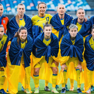 Жіноча збірна України з футболу достроково забезпечила собі підвищення до Дивізіону A Ліги націй після впевненої перемоги над Гівральтаром.