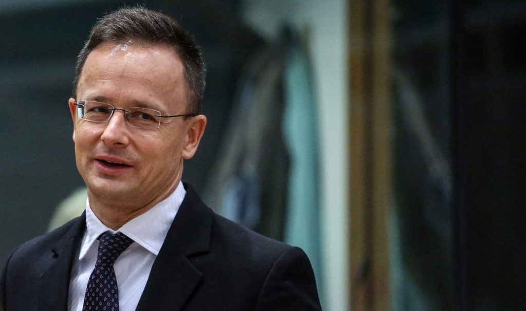 Угорщина відклала переговори з Україною щодо прав нацменшин, заплановані на 12 травня в Ужгороді, на тлі дипломатичного загострення.