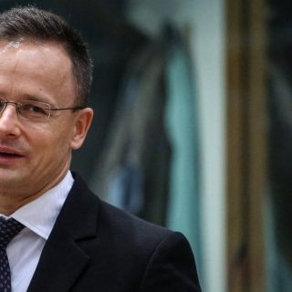 Угорщина відклала переговори з Україною щодо прав нацменшин, заплановані на 12 травня в Ужгороді, на тлі дипломатичного загострення.