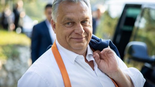 Віктор Орбан знову розкритикував можливе приєднання України до Євросоюзу, назвавши країну "небезпечною" та підкресливши її відмінність від інших кандидатів.