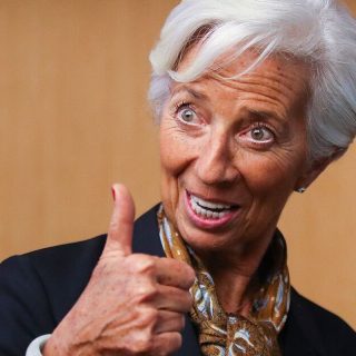 Долар США зміцнився після оприлюднення даних про інфляцію, що перевищили очікування, підвищуючи ймовірність жорсткішої монетарної політики ФРС.