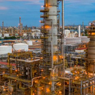 США анулювали ліцензію Chevron на експорт венесуельської нафти, що може знизити видобуток країни на 15–30% та вплинути на світовий ринок енергоносіїв.