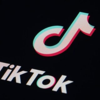 TikTok змінює наше сприйняття мистецтва і музики. Як алгоритми впливають на естетику і формують нові культурні стандарти?