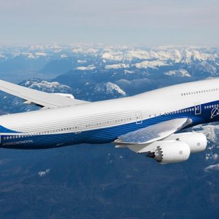 Катар не планував дарувати Трампу Boeing 747-8, підтвердили авіаброкери. Літак виставили на продаж, а перемовини велися на комерційній основі.