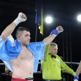 Українець Сергій Радченко програв Кевіну Лерену у чемпіонському бою за титул WBC у бріджервейті, тричі побувавши у нокдауні.