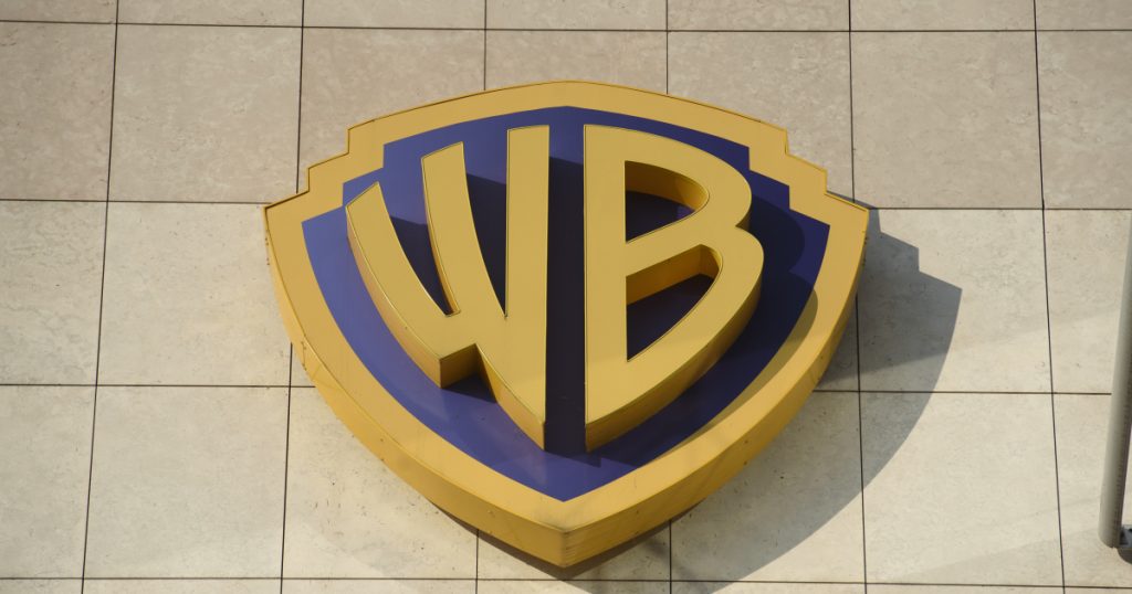 Warner Bros. Discovery оголосила про плани розділити компанію на два публічні підприємства — Streaming & Studios та Global Networks до середини 2026 року.