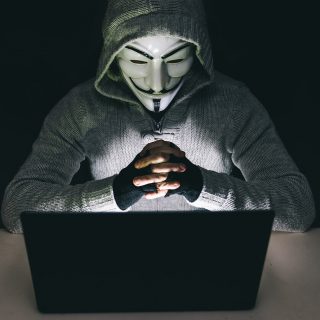 Ізраїльська хакерська група «Гонджешке Даранде» атакувала криптобіржу Nobitex в Ірані, погрожуючи викласти внутрішні дані через обвинувачення у фінансуванні тероризму.