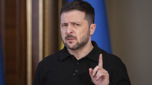 Президент України Володимир Зеленський окреслив ключові питання на переговорах з Росією в Стамбулі, зосередившись на припиненні вогню та гуманітарних аспектах.