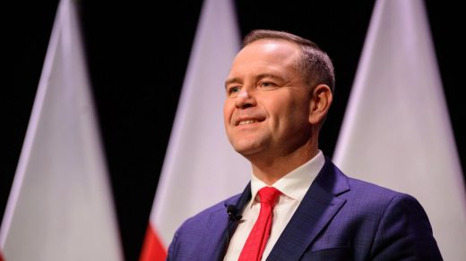 Кароль Навроцкий офіційно стане президентом Польщі. Його суперечлива біографія зіграла ключову роль у перемозі на виборах 2025 року.